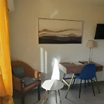 Le Mas Des Quintrands Manosque - Motel De Charme 3* Manosque