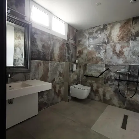 Le Mas Des Quintrands Manosque - Motel De Charme 3* Manosque