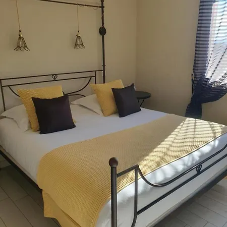 Le Mas Des Quintrands Manosque - Motel De Charme
