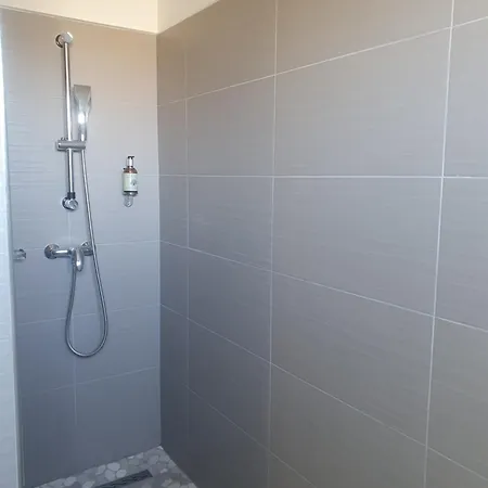 Hotell Le Mas Des Quintrands Manosque - Motel De Charme