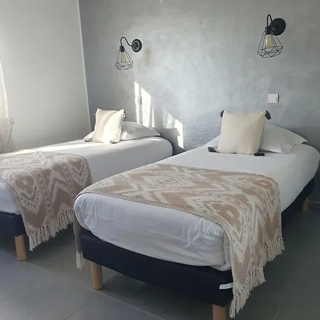 Hotel Le Mas Des Quintrands Manosque - Motel De Charme Manosque