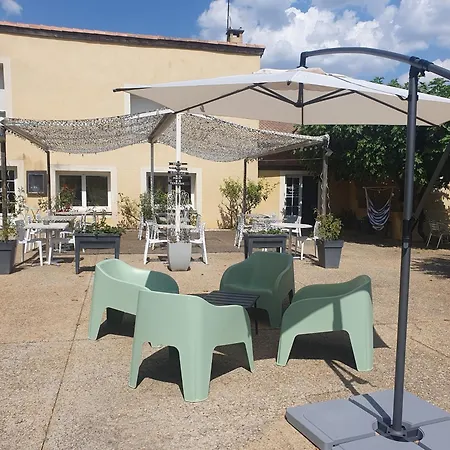 Hotel Le Mas Des Quintrands Manosque - Motel De Charme 2*