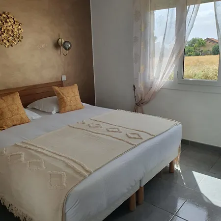 Le Mas Des Quintrands Manosque - Motel De Charme Hotel 3*