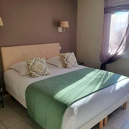 Le Mas Des Quintrands Manosque - Motel De Charme 3* Manosque