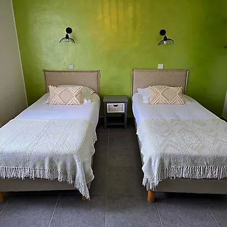 Hotel Le Mas Des Quintrands Manosque - Motel De Charme Manosque