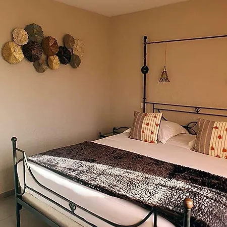 Le Mas Des Quintrands Manosque - Motel De Charme Hotel Manosque