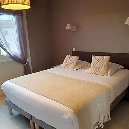 Le Mas Des Quintrands Manosque - Motel De Charme Отель 3*