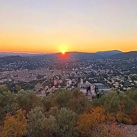 Le Mas Des Quintrands Manosque - Motel De Charme 3* Manosque