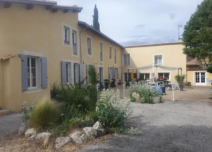 מלון Des Quintrands - De Charme מנוסק